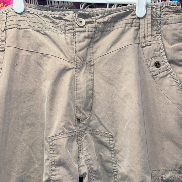 PROJEK AAW size 36 cargo shorts lots of pockets in these great shorts mint - Picture 4 of 8
